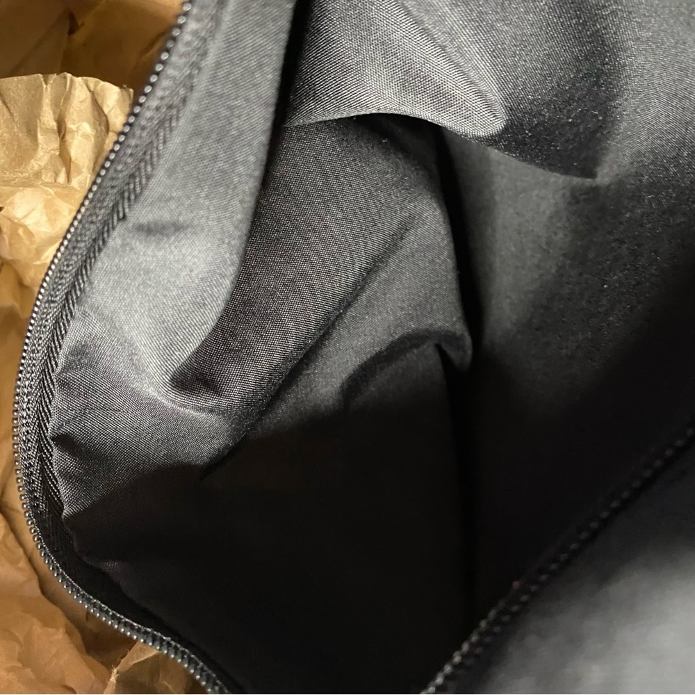 CRG Prestige Lightweight Gray with Black Trim Detail Travel/Laptop/Book Bag - Picture 6 of 7